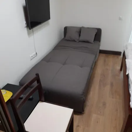 Inn Alpiyskiy Yablunytsya