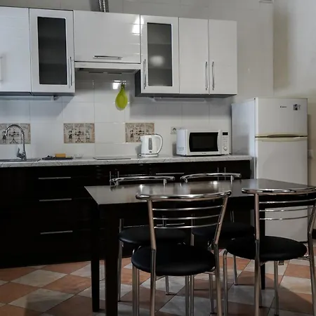 Han/Misafirhane Alpiyskiy Yablunytsia