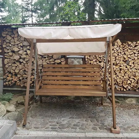 Inn Alpiyskiy Yablunytsya